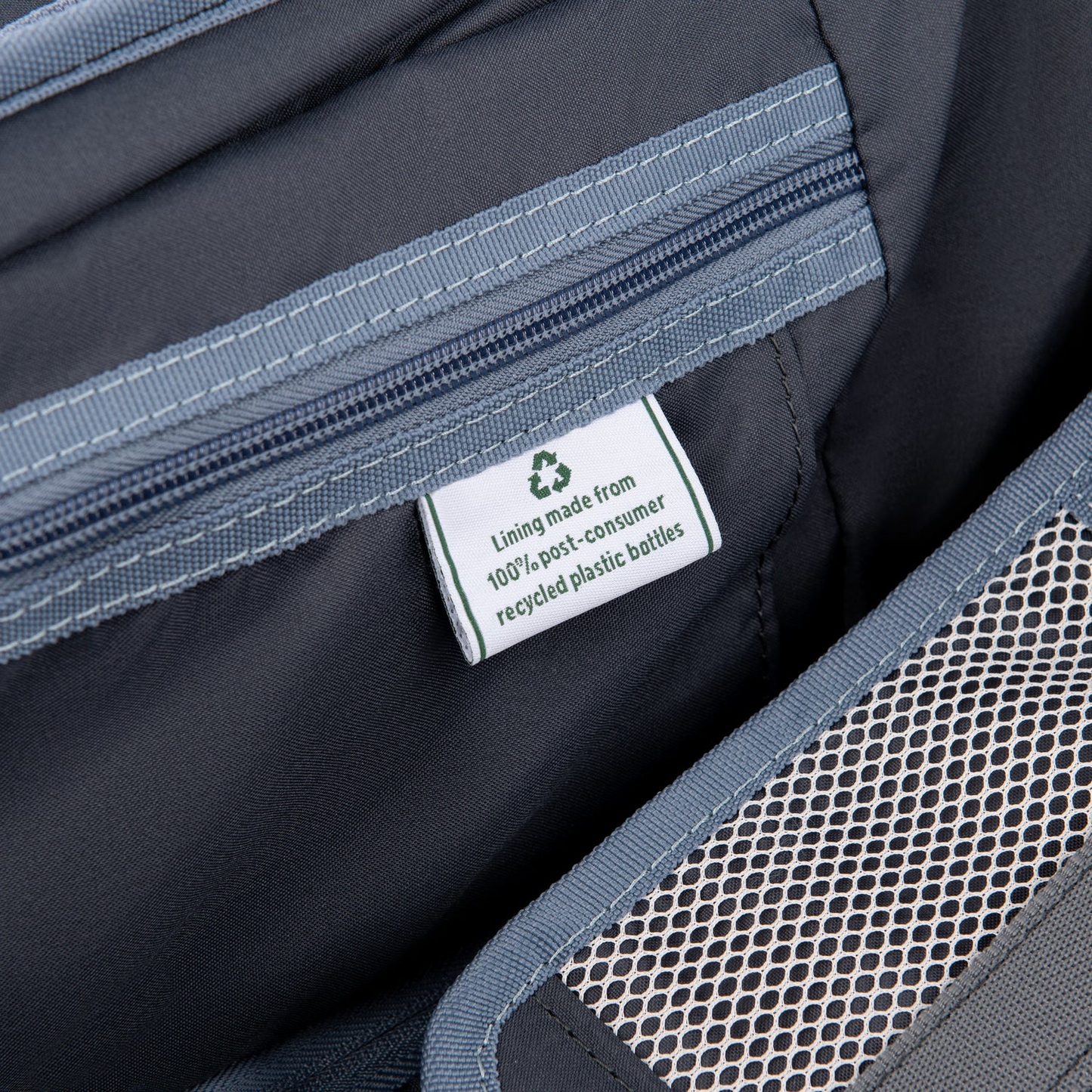 Travelpro Platinum® Elite International Carry-On Spinner