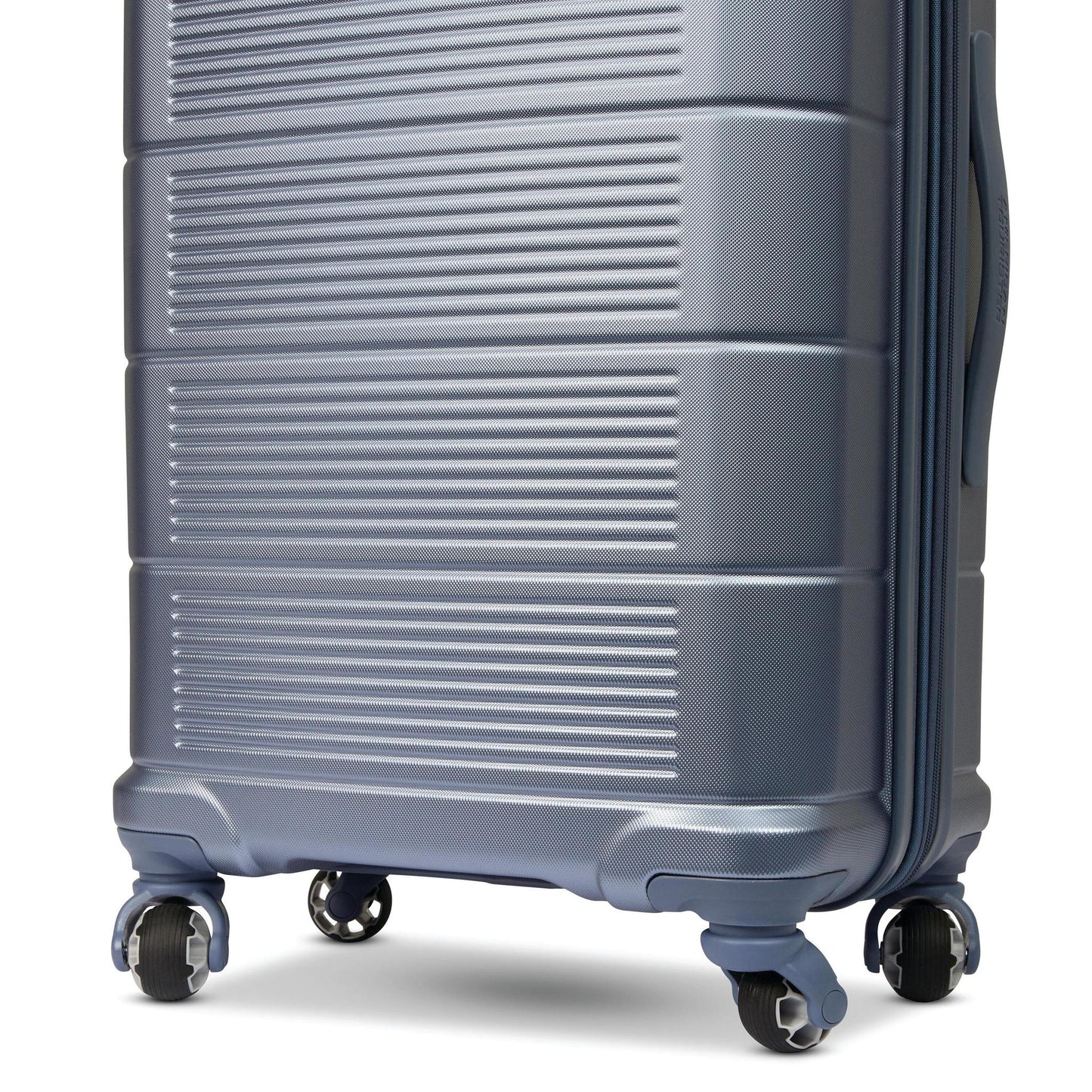 American Tourister Stratum 2.0 Spinner (MEDIUM)