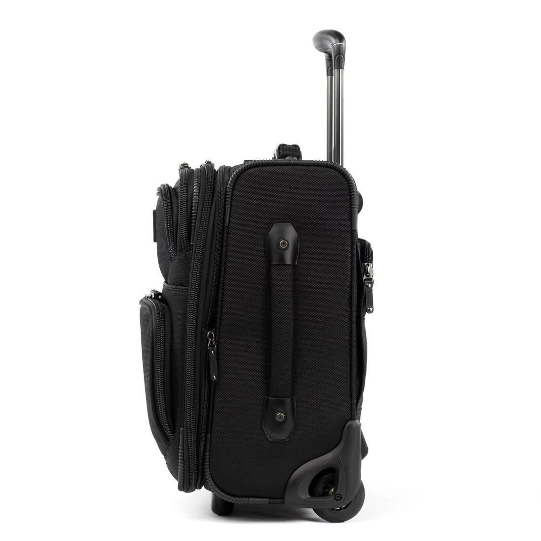 Travelpro FlightCrew™ 5 18" Expandable Rollaboard®