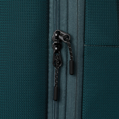 High Sierra Hi-Life Large Wheeled Duffel