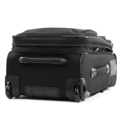 Travelpro FlightCrew™ 5 22" Expandable Rollaboard®